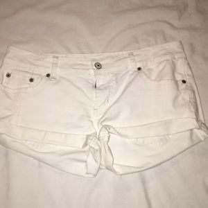 American Eagle white shorts